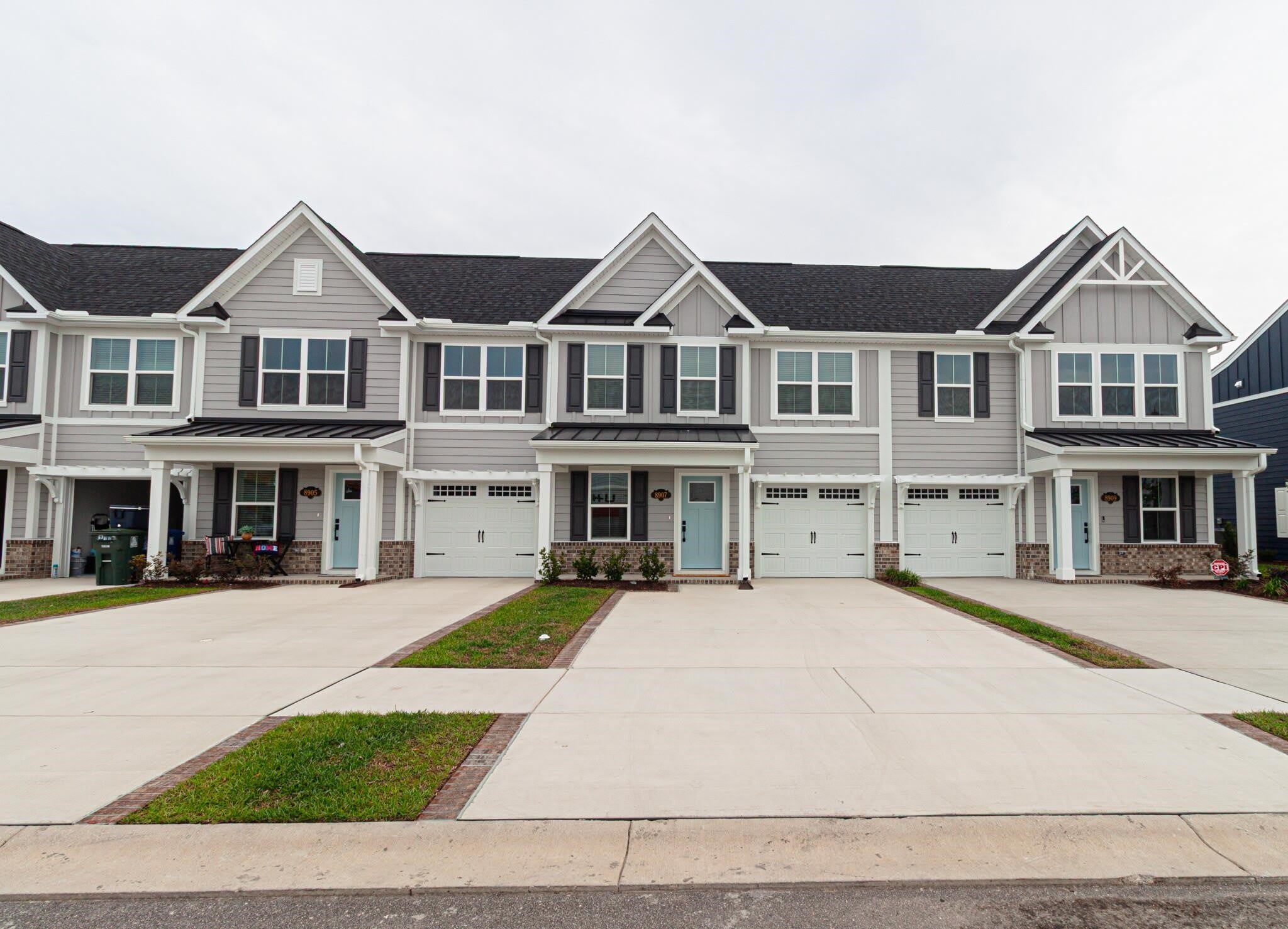 8907 Hudson Ln – photo 1