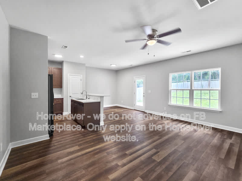 621 Northway Dr – photo 3