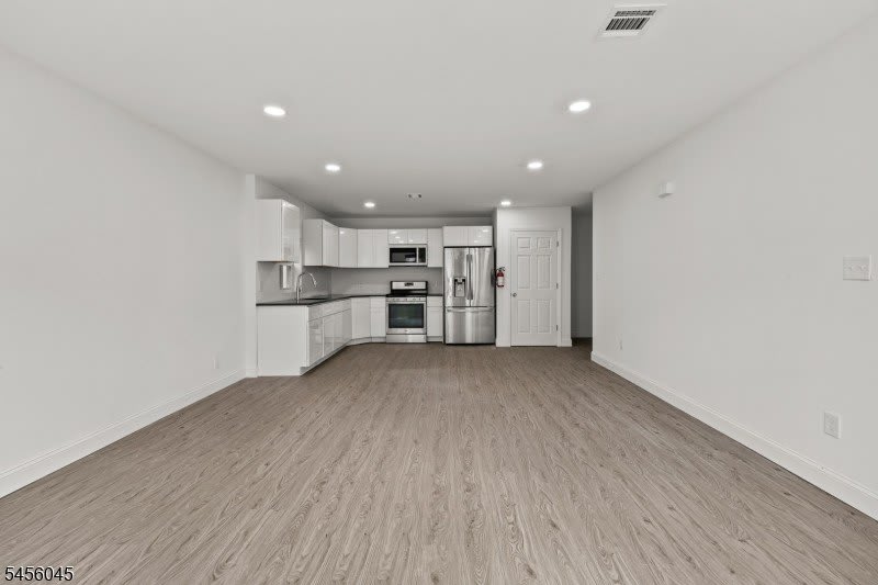 113 Marshall St – photo 2