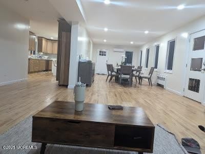 988 Elizabeth Terrace – photo 2