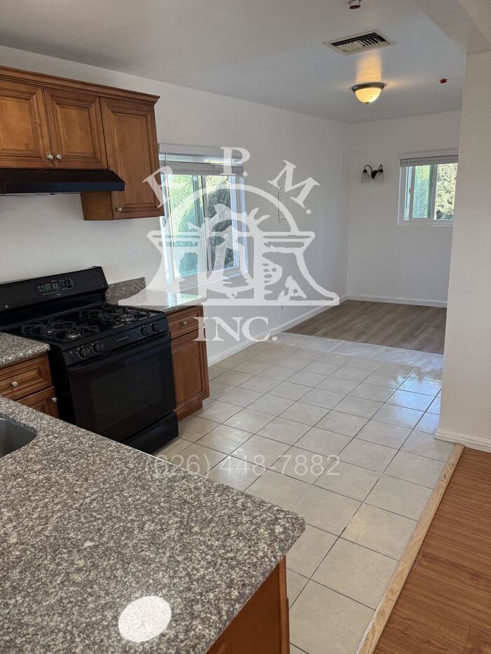 816 South 6th Street – photo 1