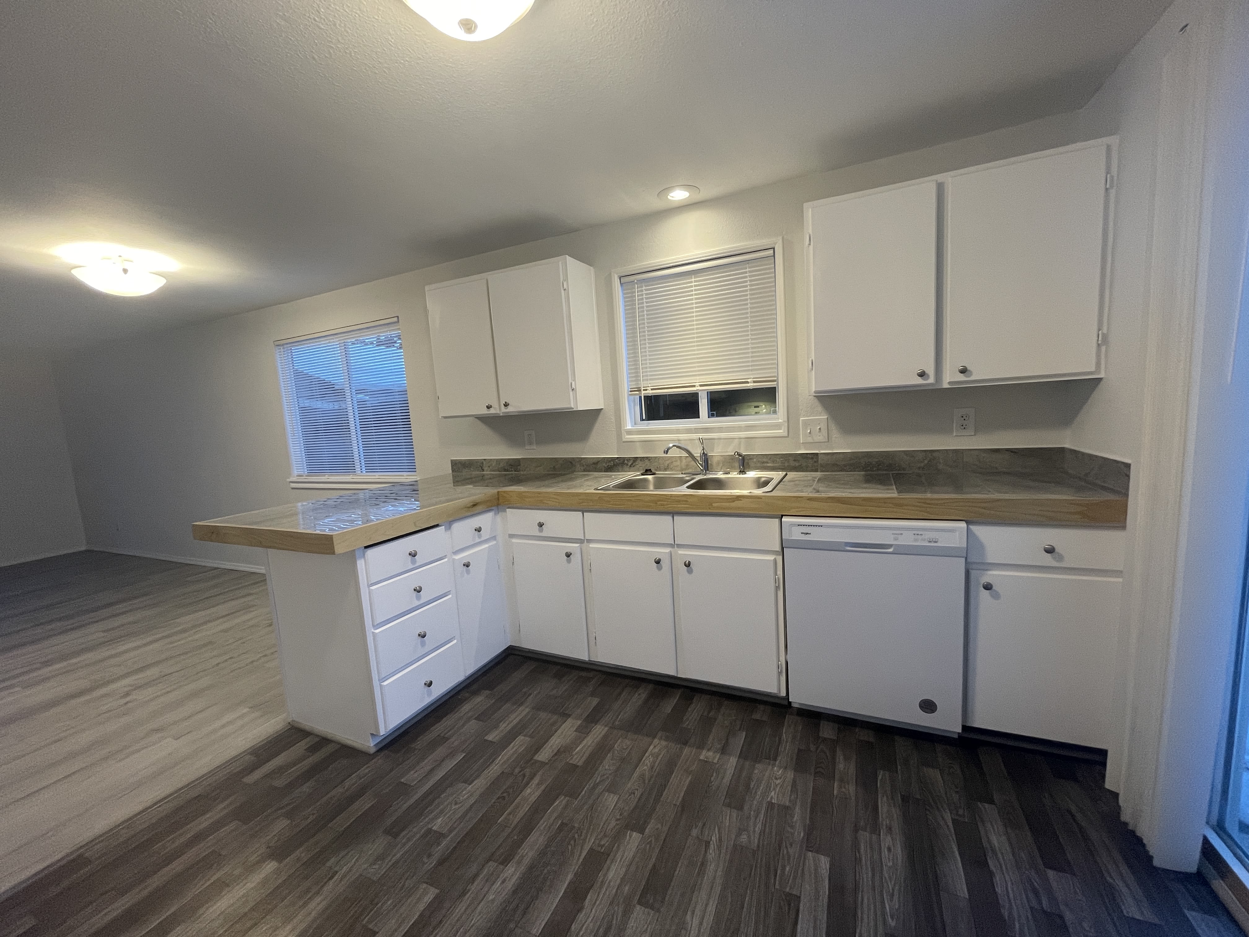 1103 Methow St – photo 3
