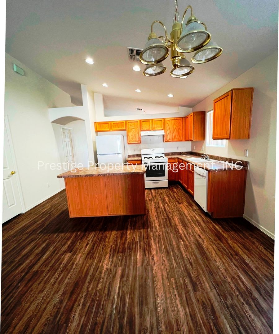 Lovely 4/2 Rita Ranch Home- It Could Be Yours ( – photo 3