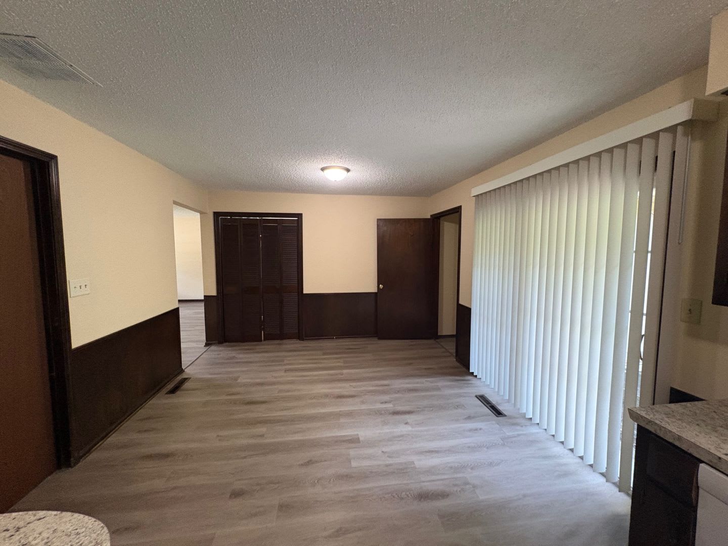 Wow Look At This Property You Cant Beat This Price – photo 3