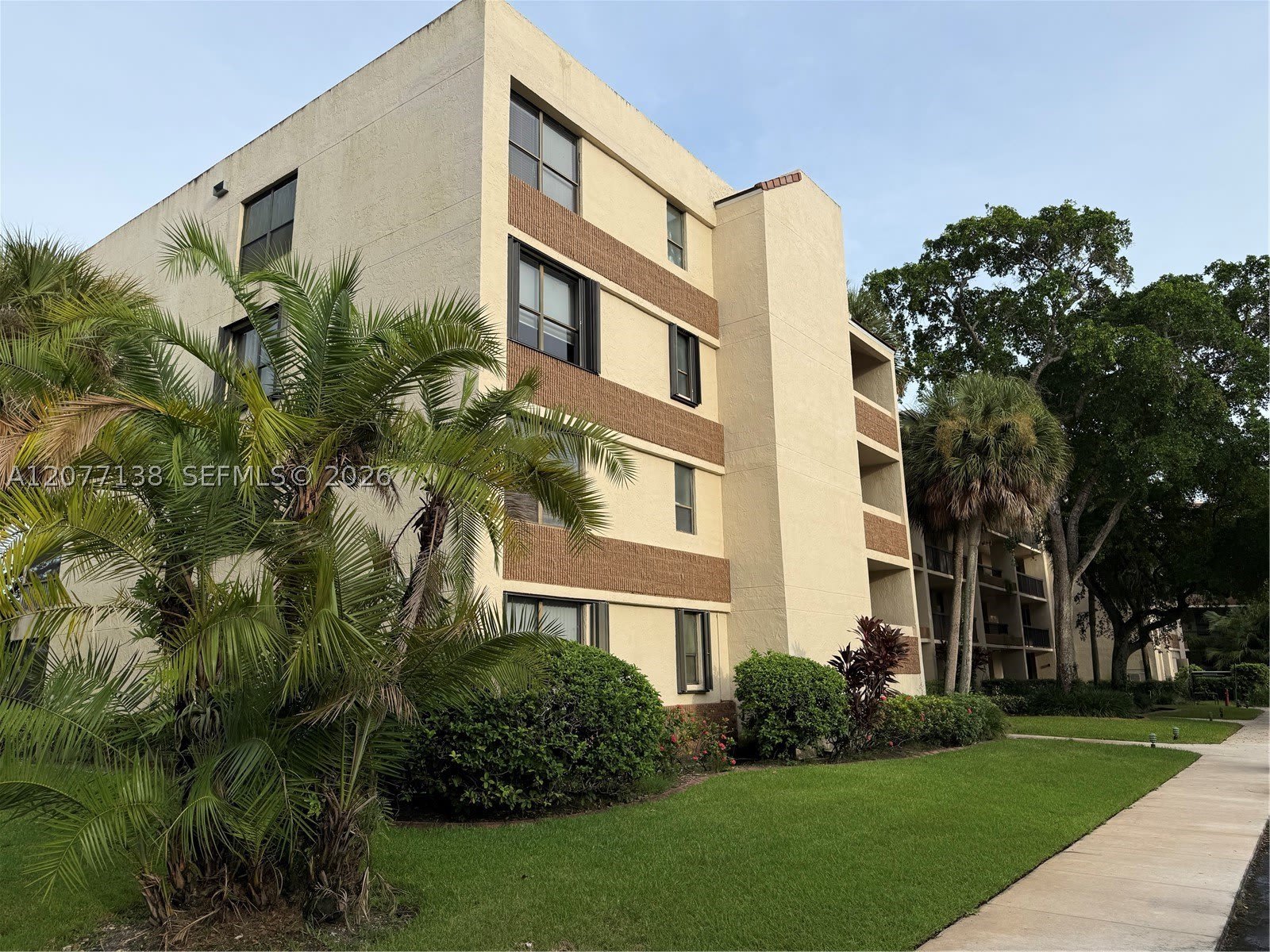 40 Nw 76Th Ave – photo 1