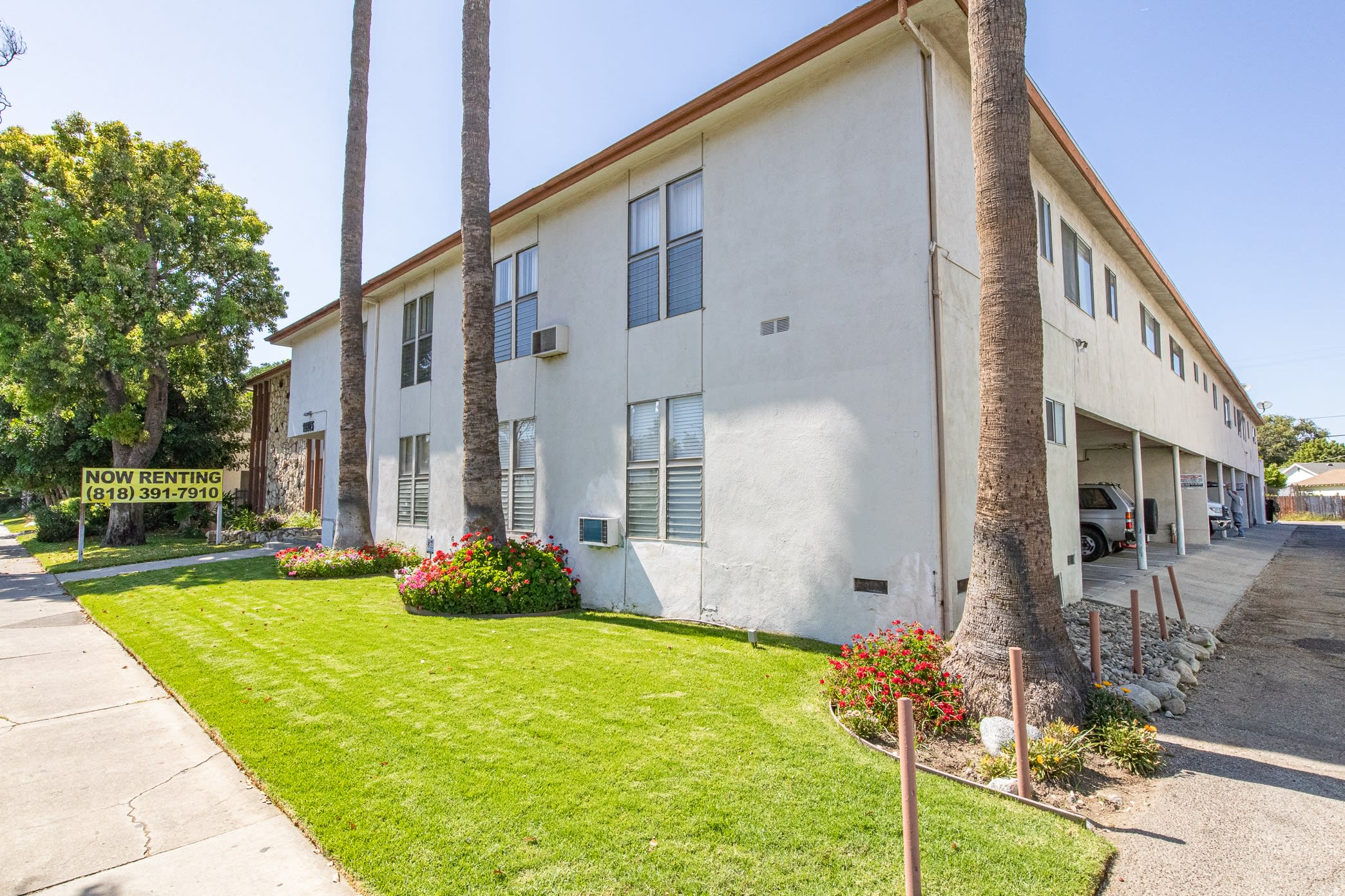 Sherman Way Apartments – photo 3