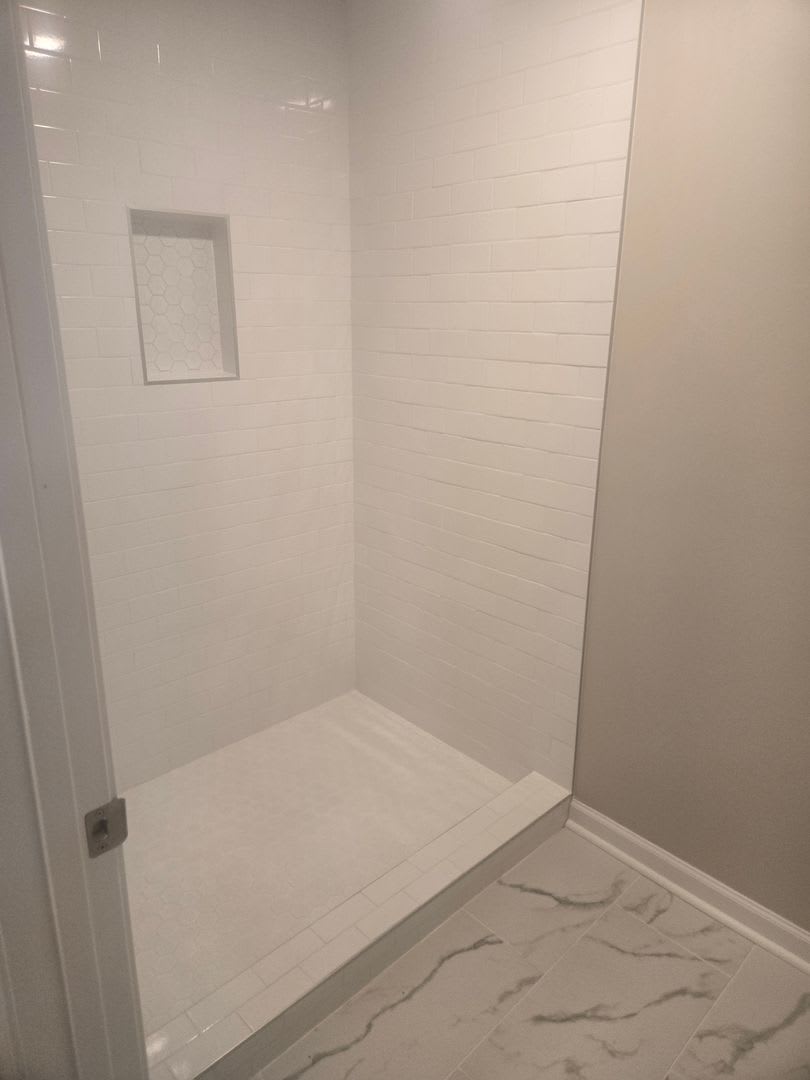 3 Bedroom Rental Near Local Colleges – photo 5