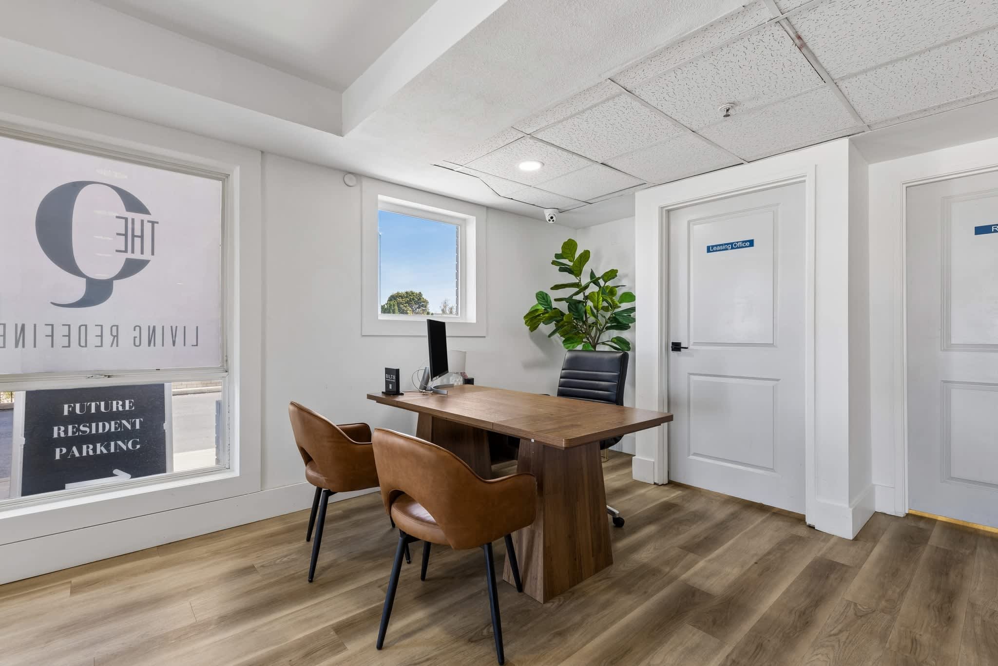 10 West – photo 5
