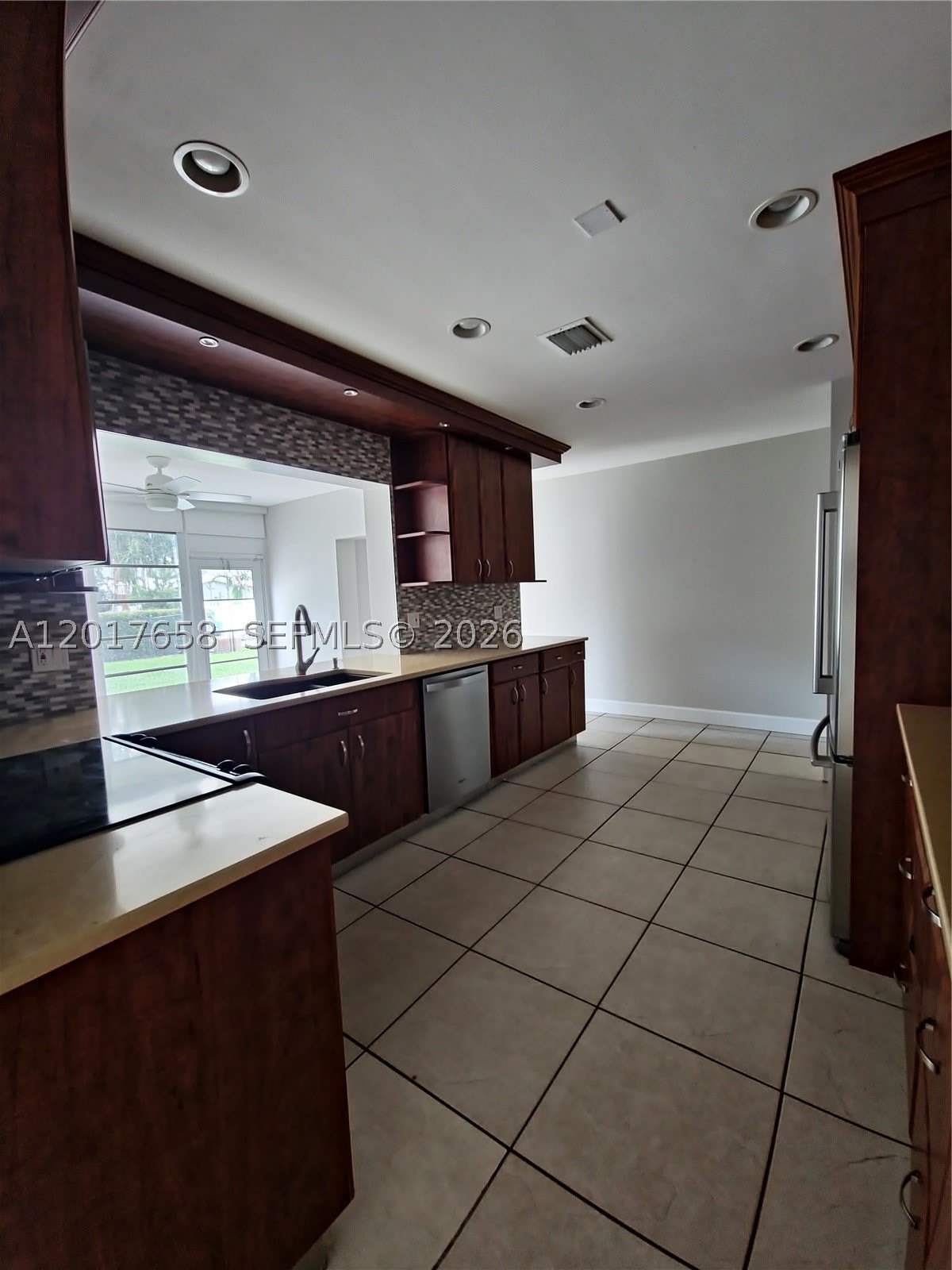 4900 Cleveland St – photo 4