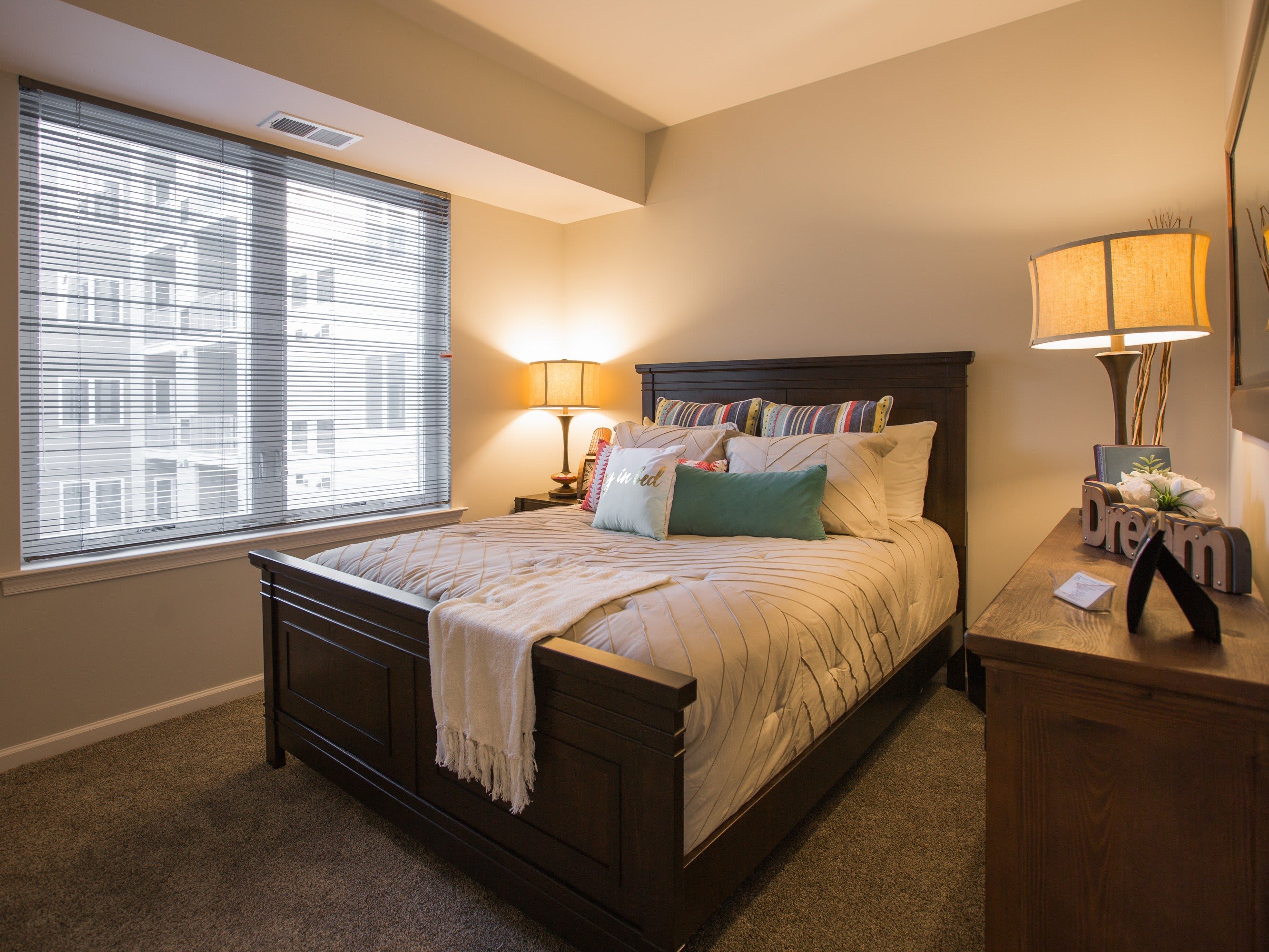 Strata East – photo 3