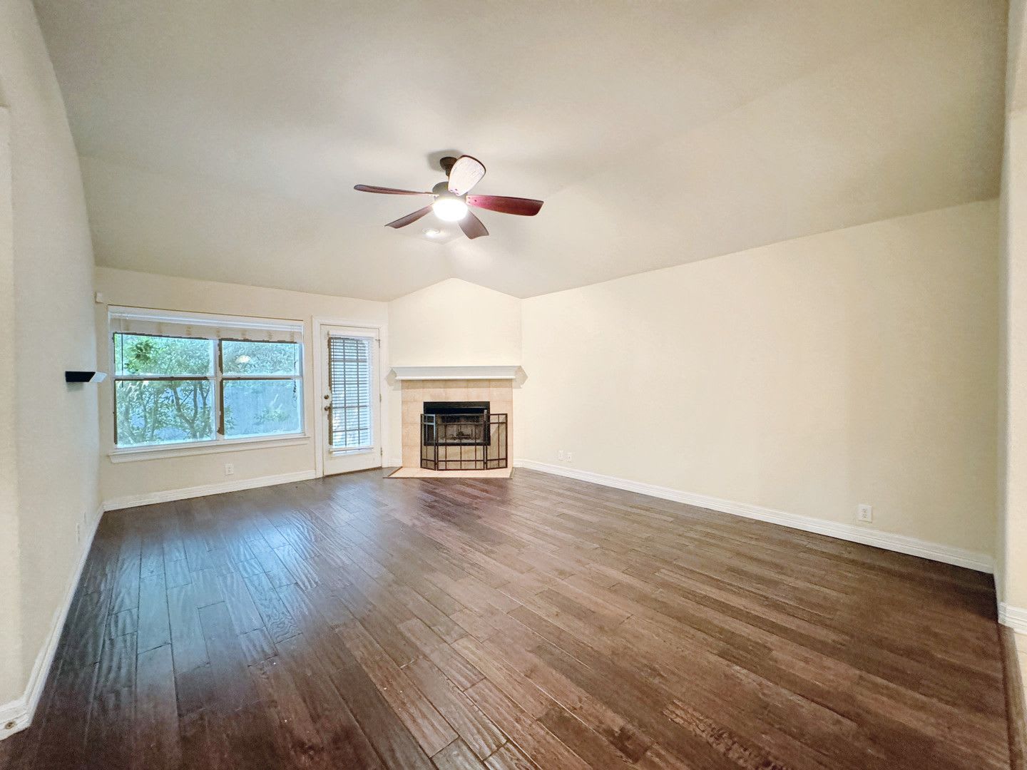 Beautiful Home in the gated community of Churchill Estates – photo 3