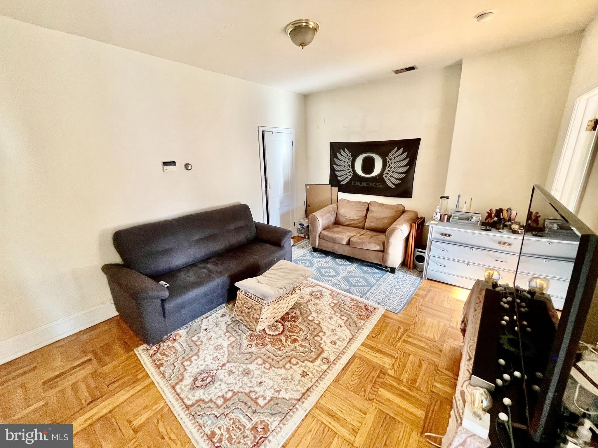 4253 RIDGE Avenue – photo 1