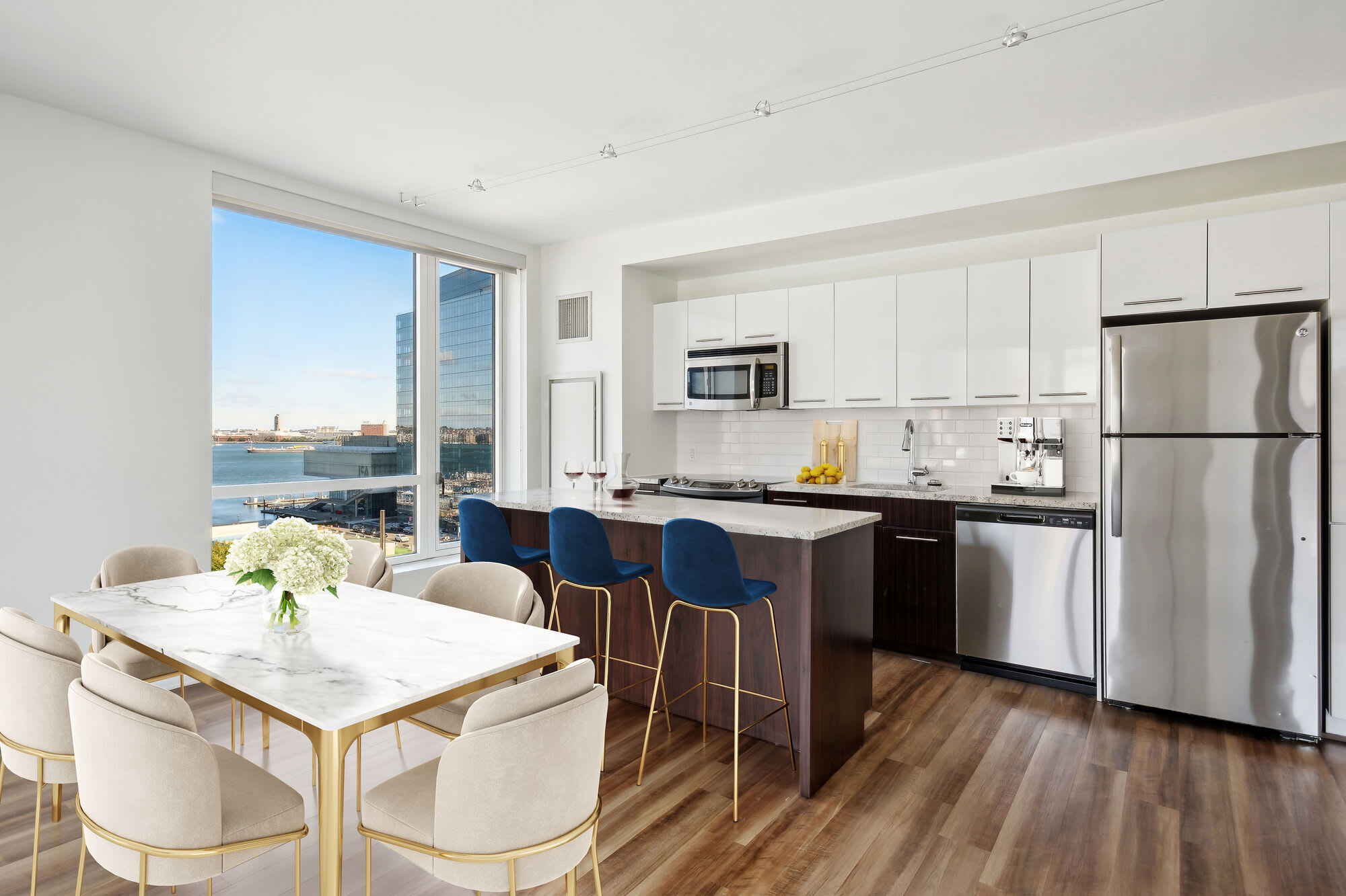 Watermark Seaport – photo 5