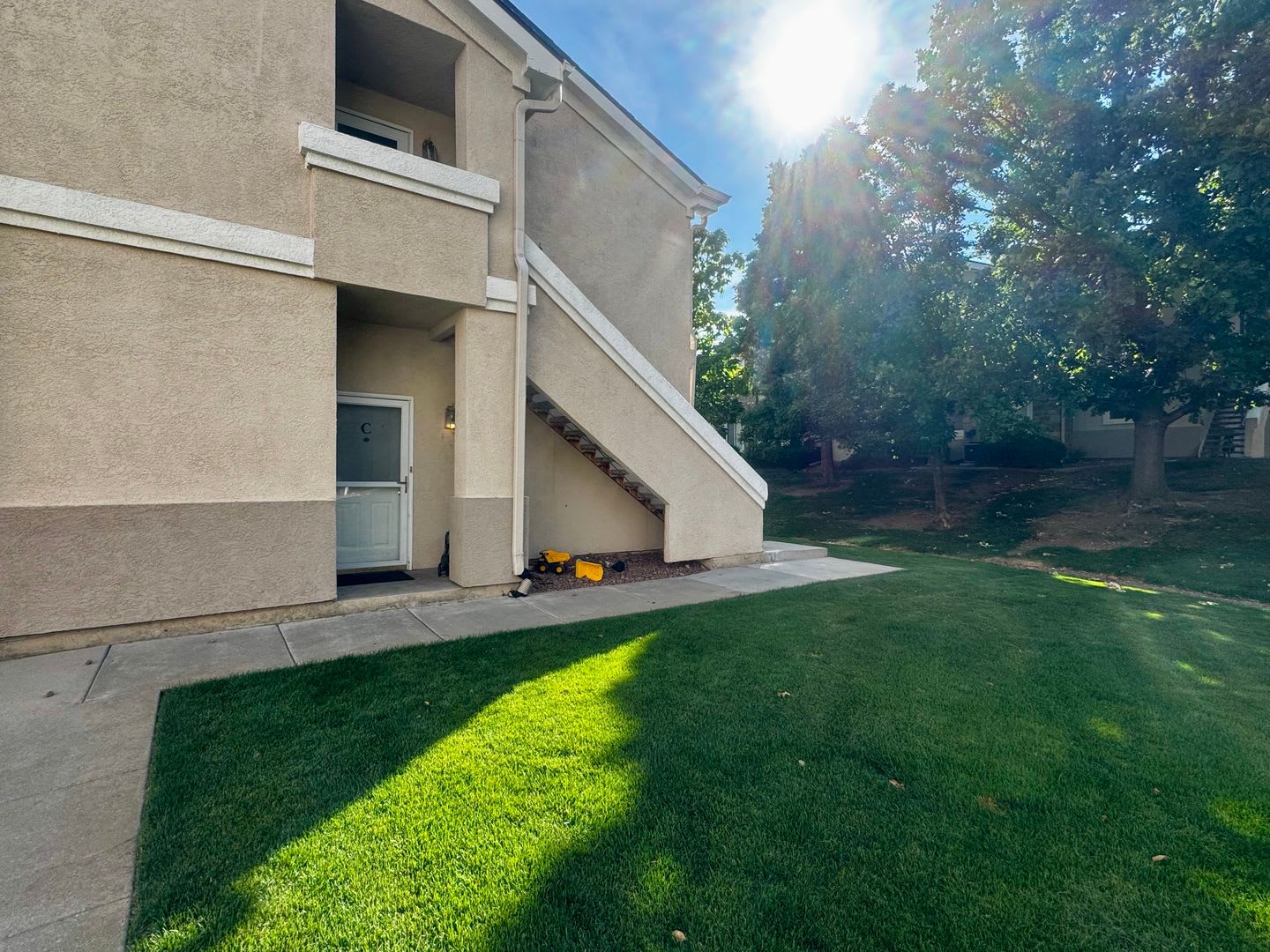 2 Bedroom Condo in gated community – photo 2