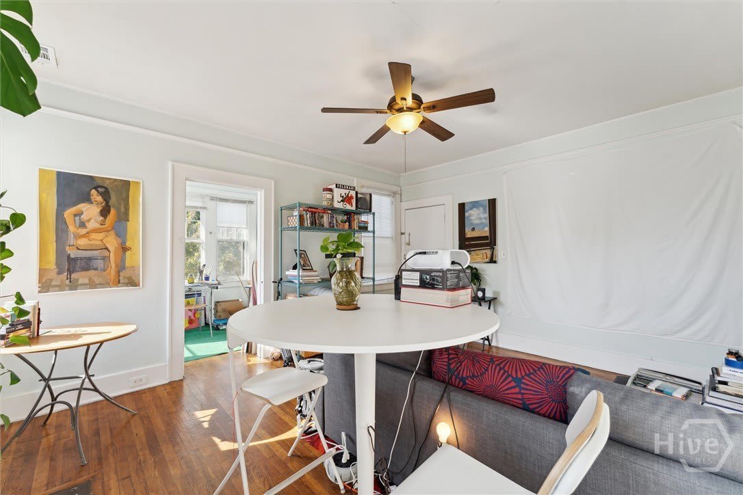 522 E 38th Street – photo 4