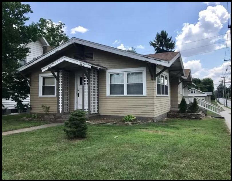 600 E Grand St – photo 1