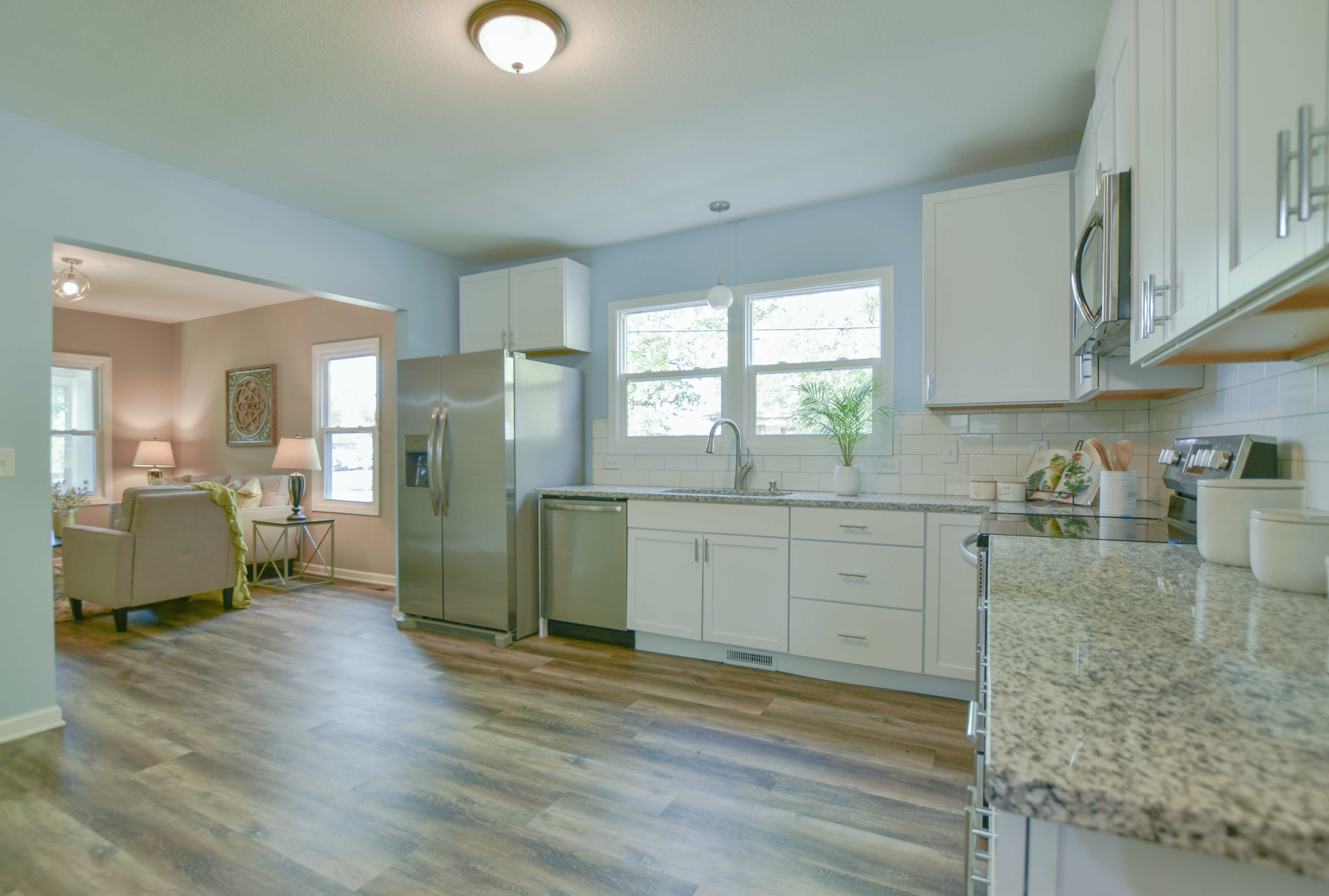 100 E 38th St – photo 2