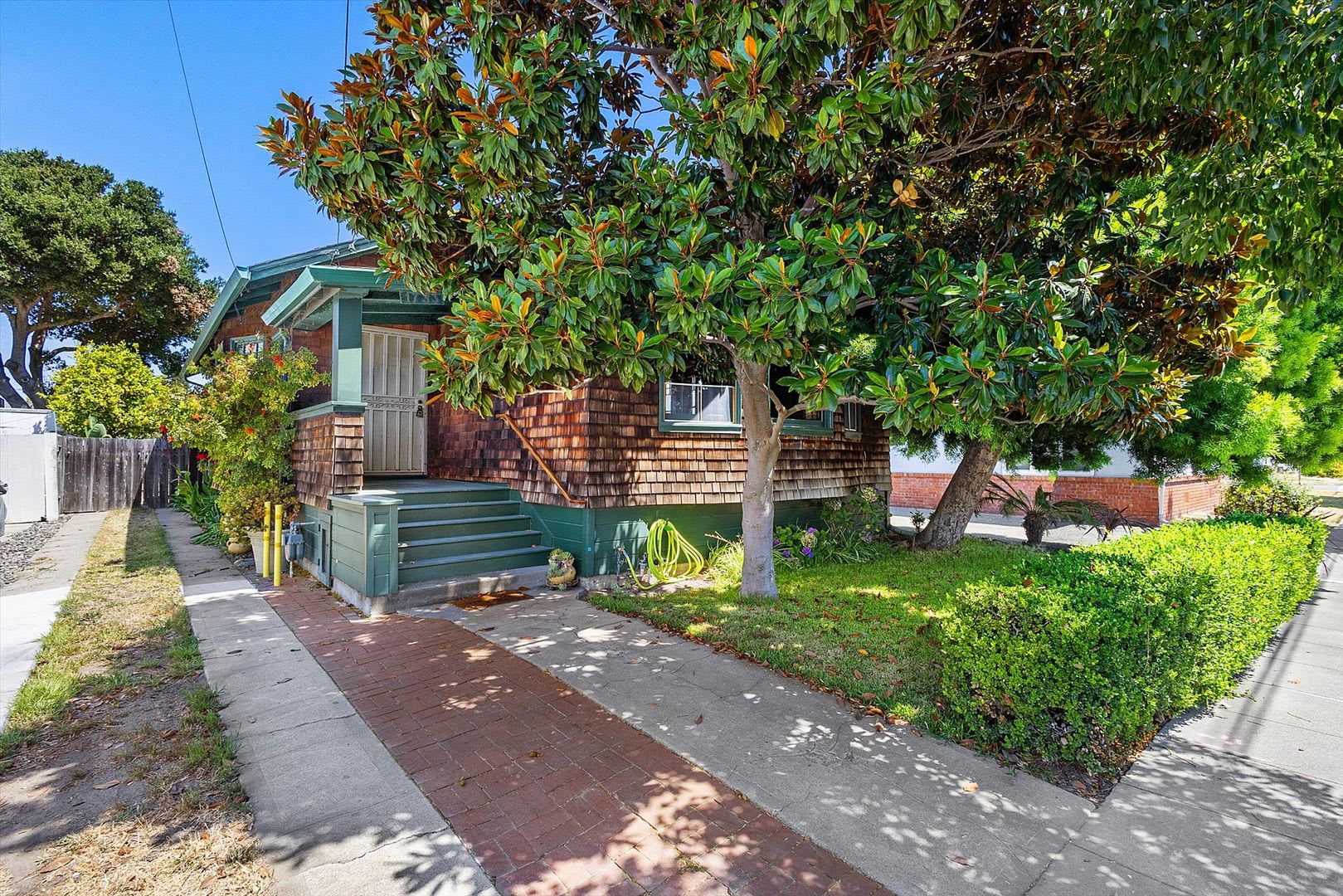 1733 Lincoln Ave – photo 2