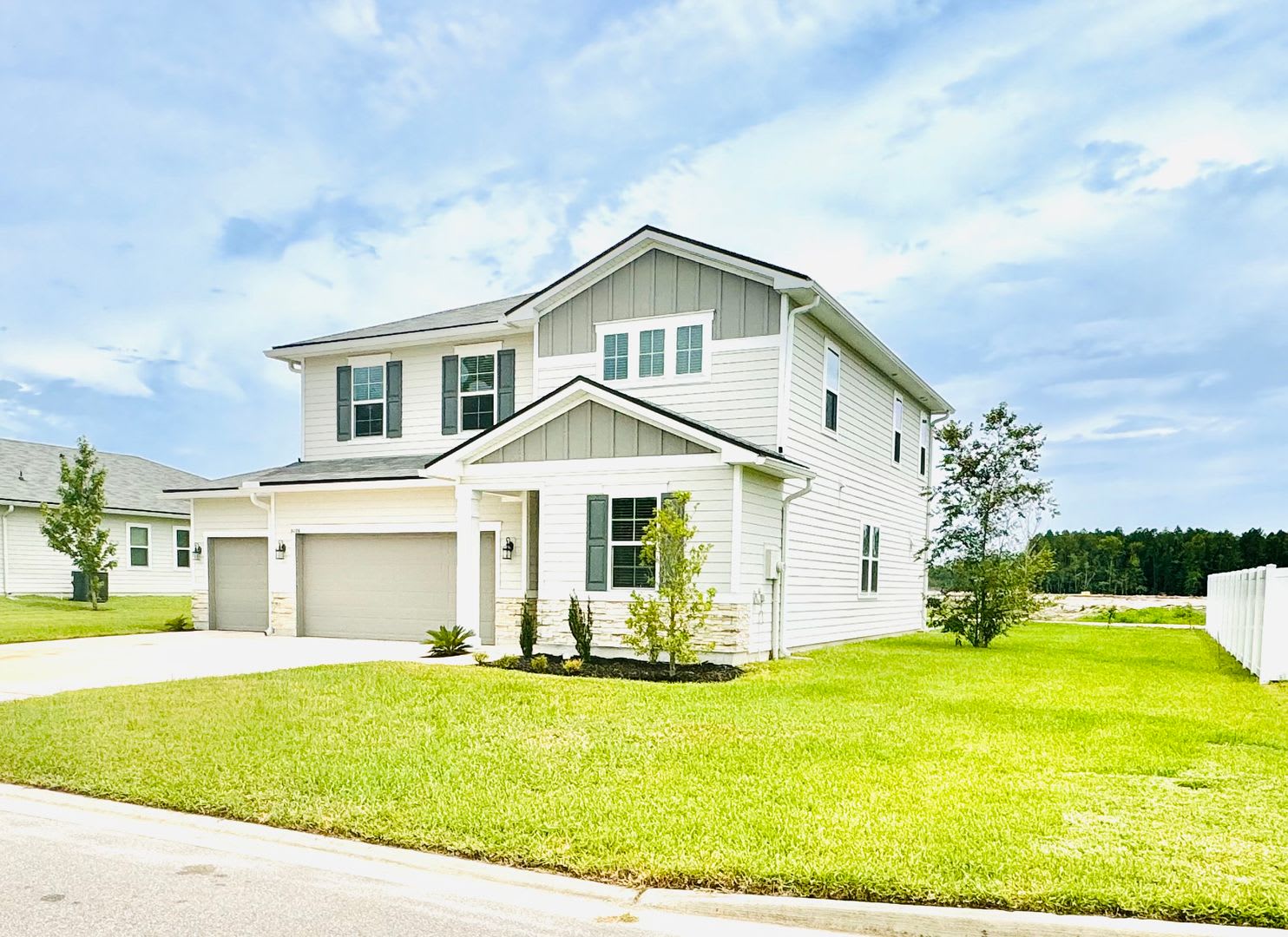 Almost New Large 4 Bedroom 3 Bath Home – photo 3