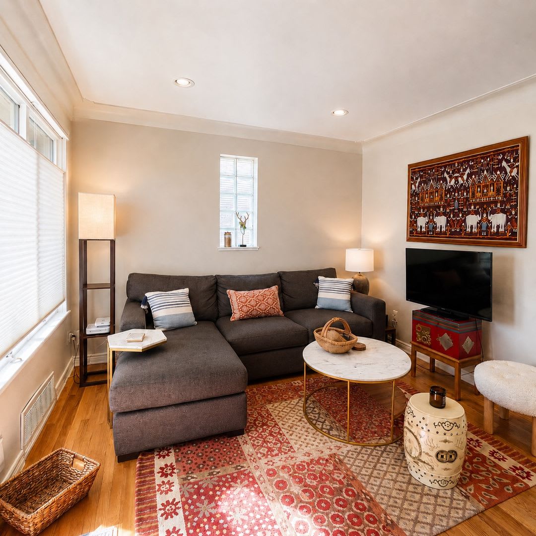 Fully Furnished Brick Duplex Near Northfield Just Bring Your Clothes – photo 3