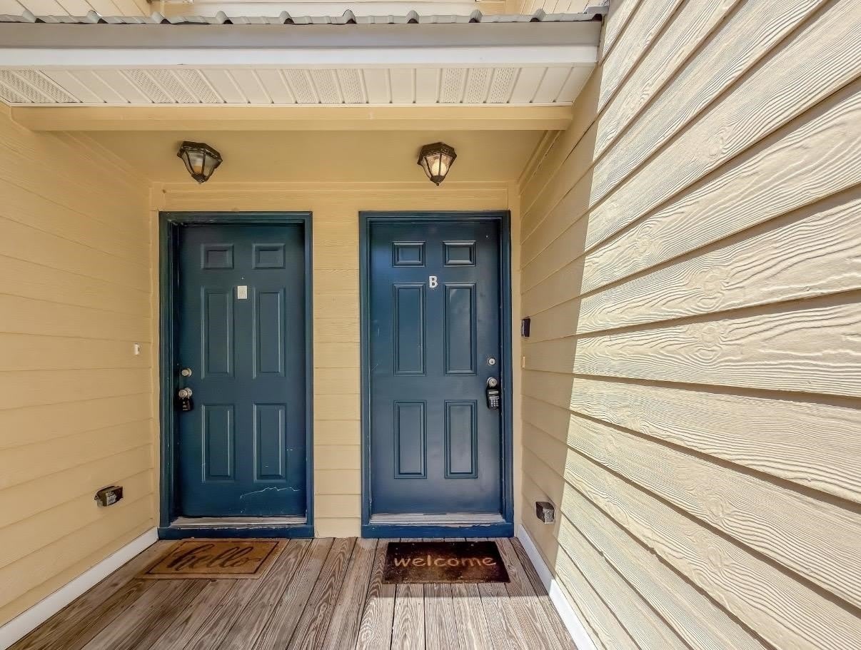 836 W Georgia Street – photo 3