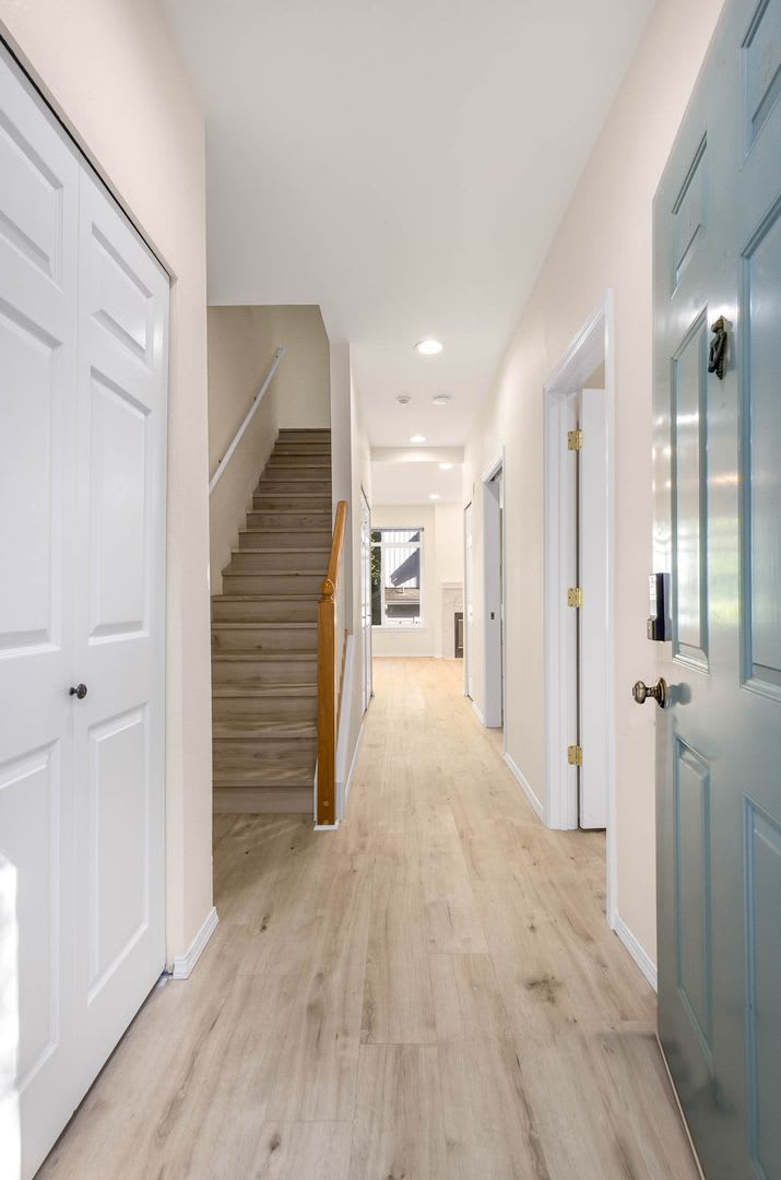 Spacious 3BR Townhome Minutes from Microsoft, Shopping & Parks – photo 3