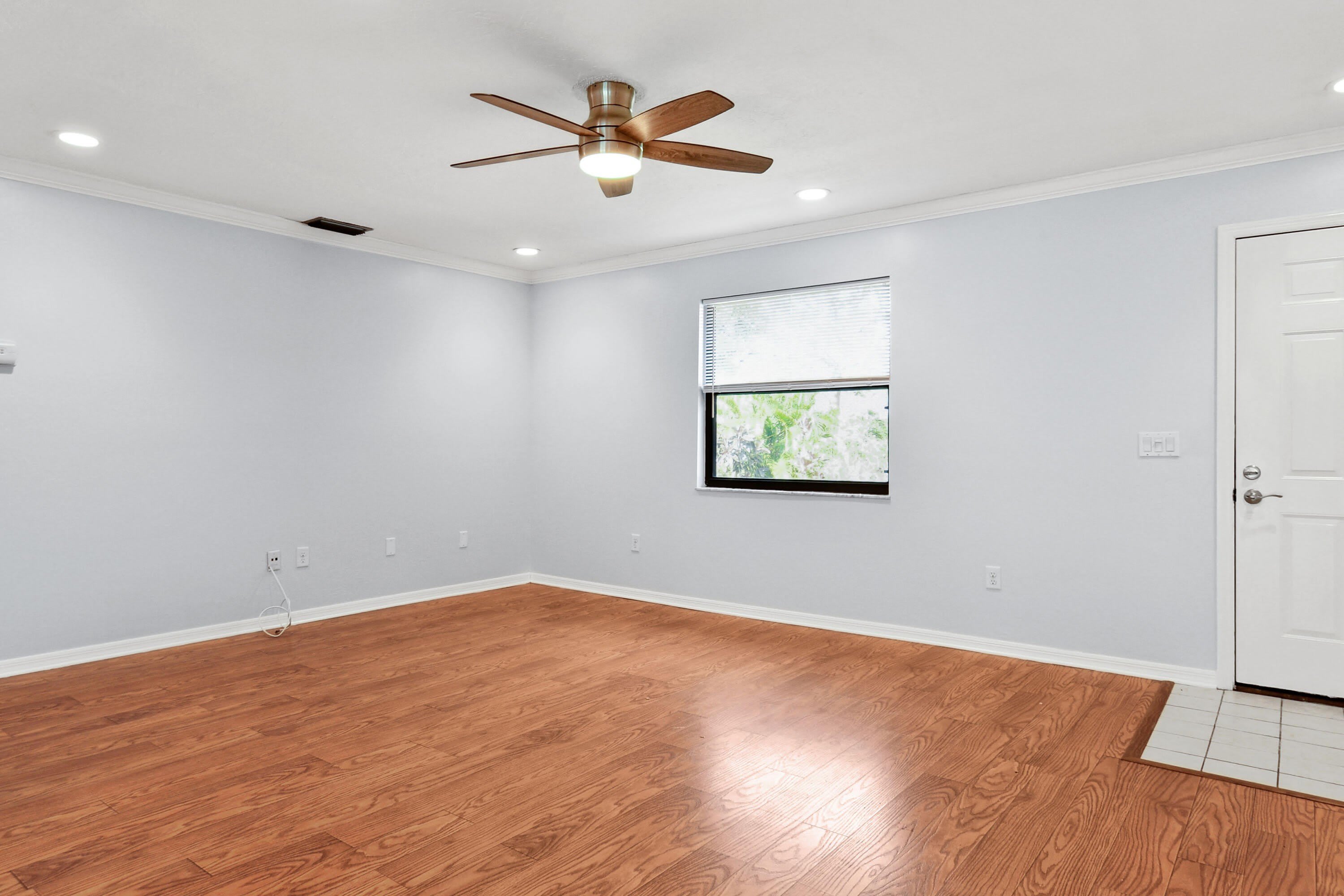 2374 SE Marseille Street – photo 5