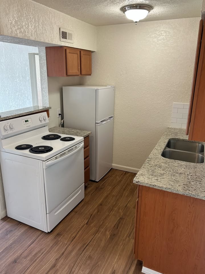 4967 E. Lincoln St., 112 – photo 3