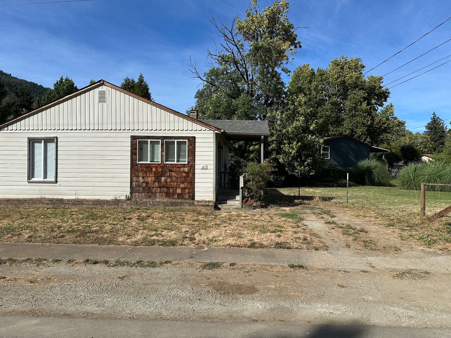 Remodeled 2 bedroom home in Myrtle Creek – photo 2