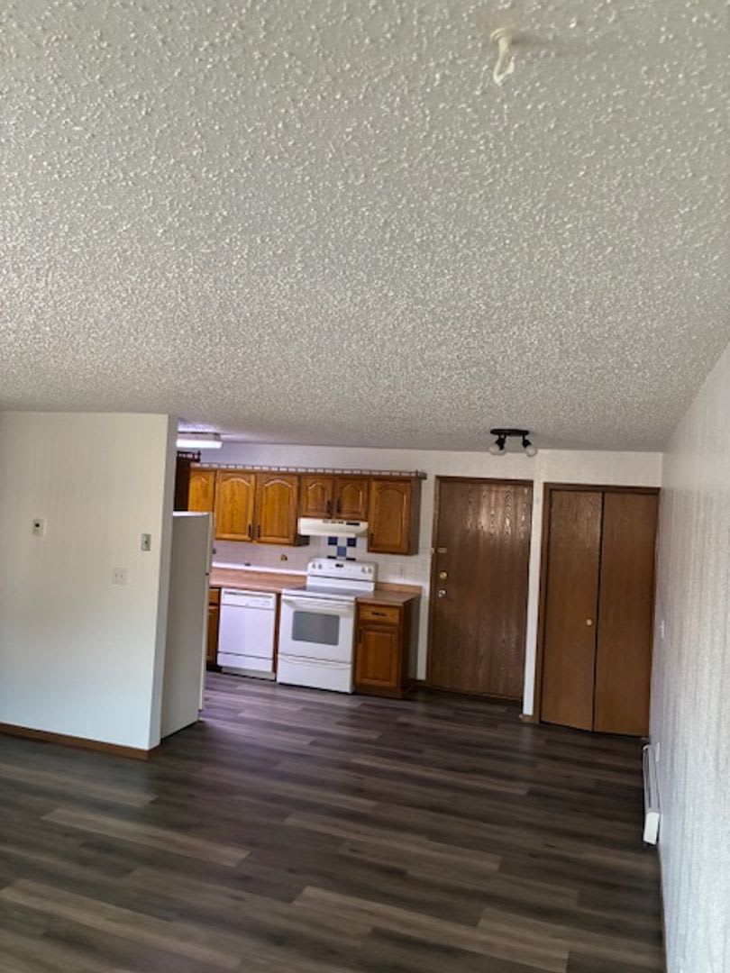 1720 North Grandview Lane – photo 3