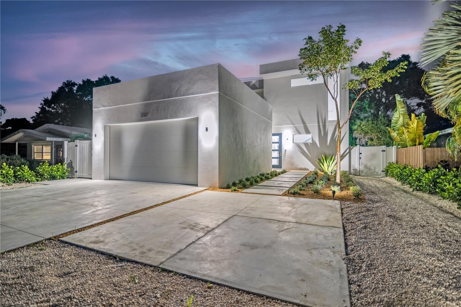 2327 HILLVIEW Street – photo 1