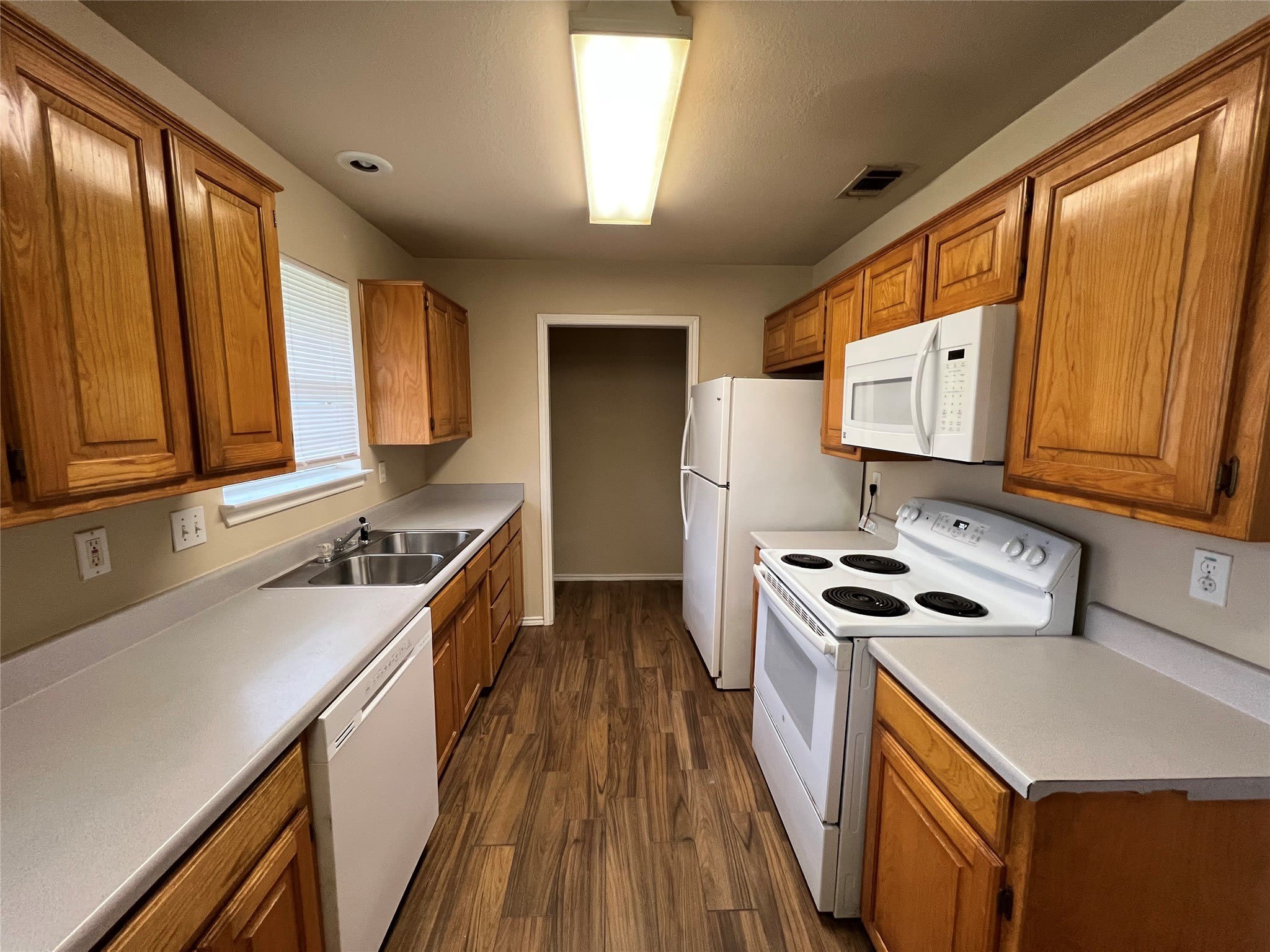1811 Park Place – photo 5