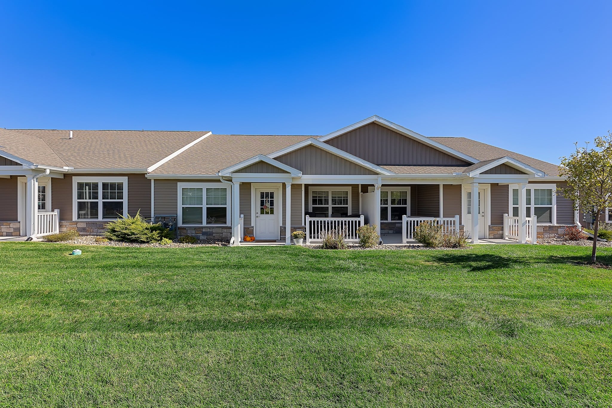 Redwood Waukee Hickman Road – photo 2