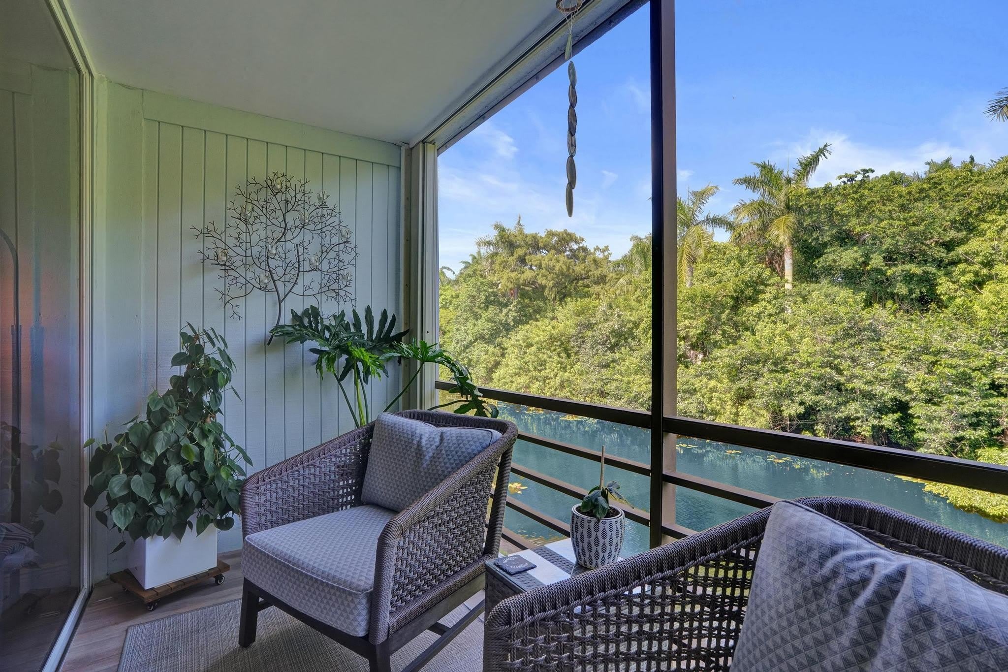 106 ROYAL PARK Drive – photo 5