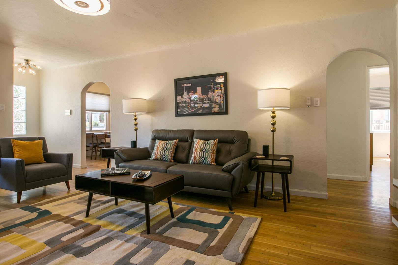 Newly renovated! 3 Bedroom in Nob Hill – photo 2
