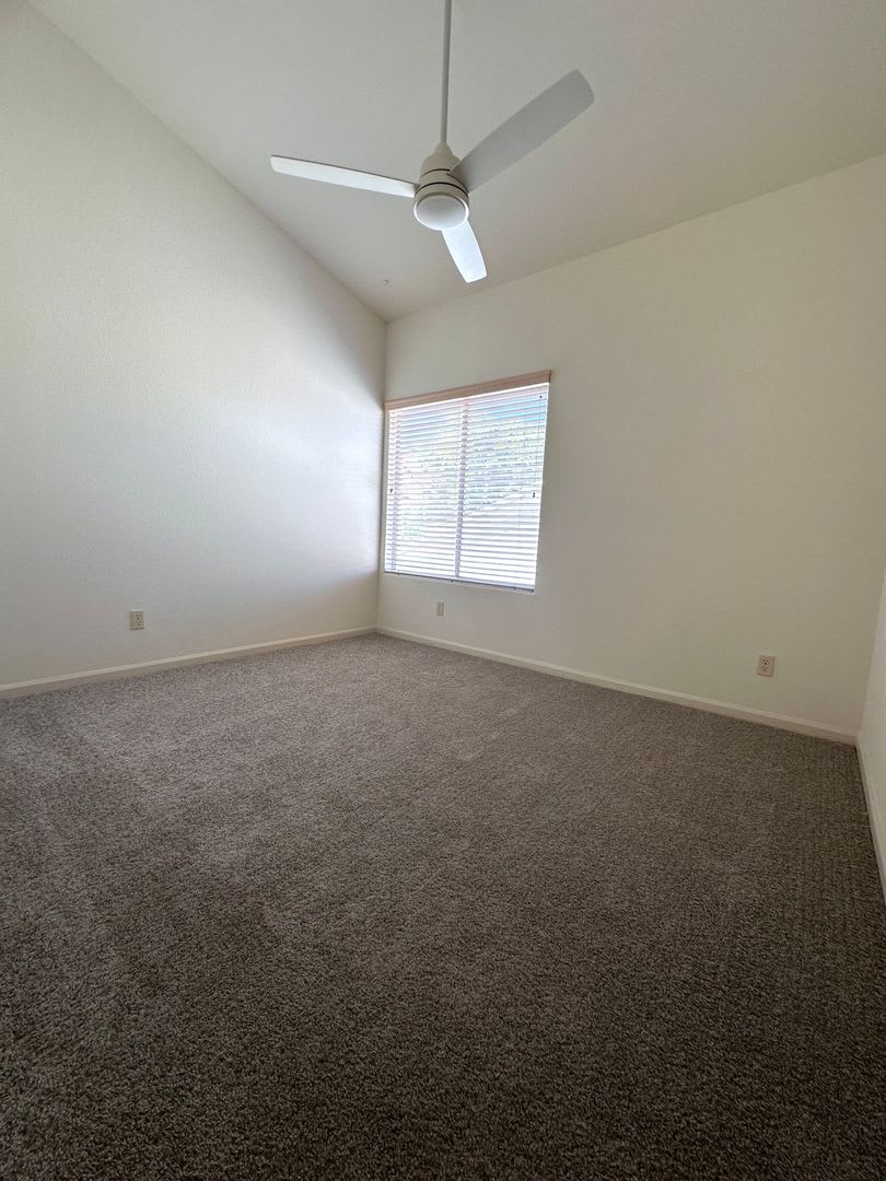 Gorgeous 5 Bed Home in Ahwatukee Foothills! – photo 4