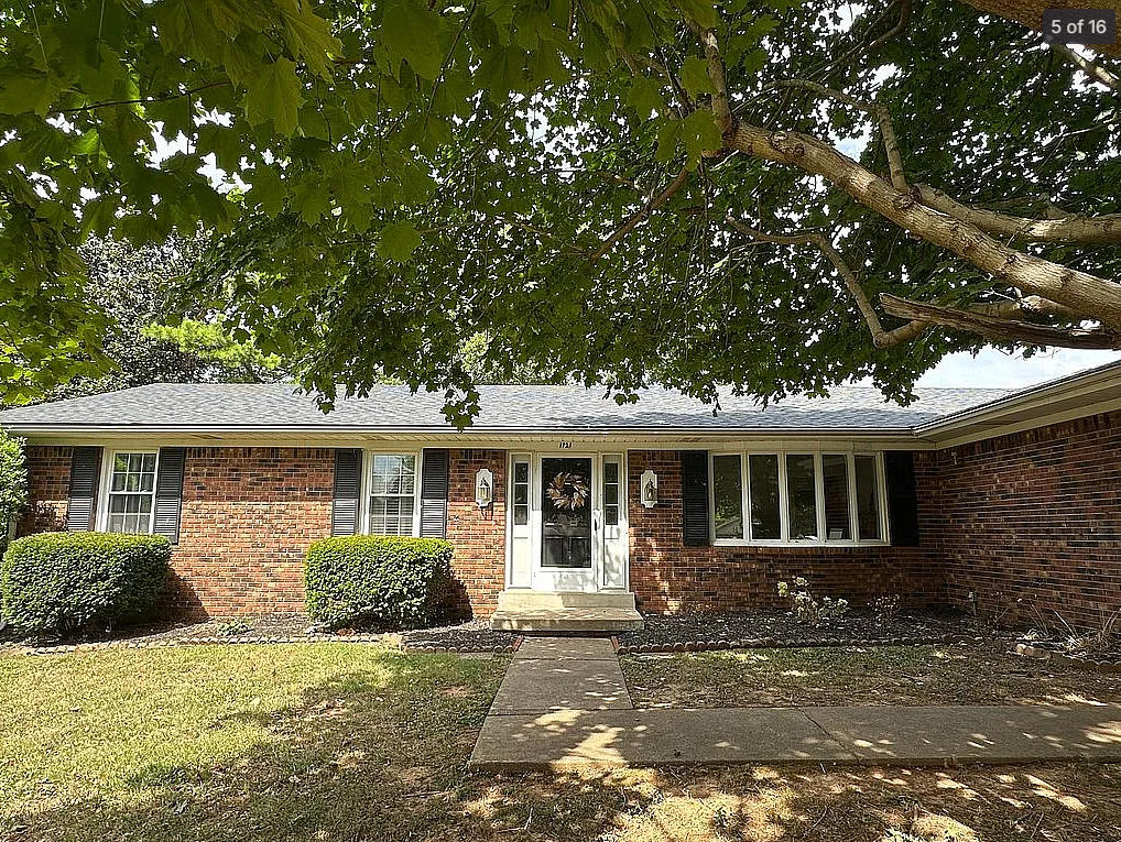1721 Erin Way – photo 4