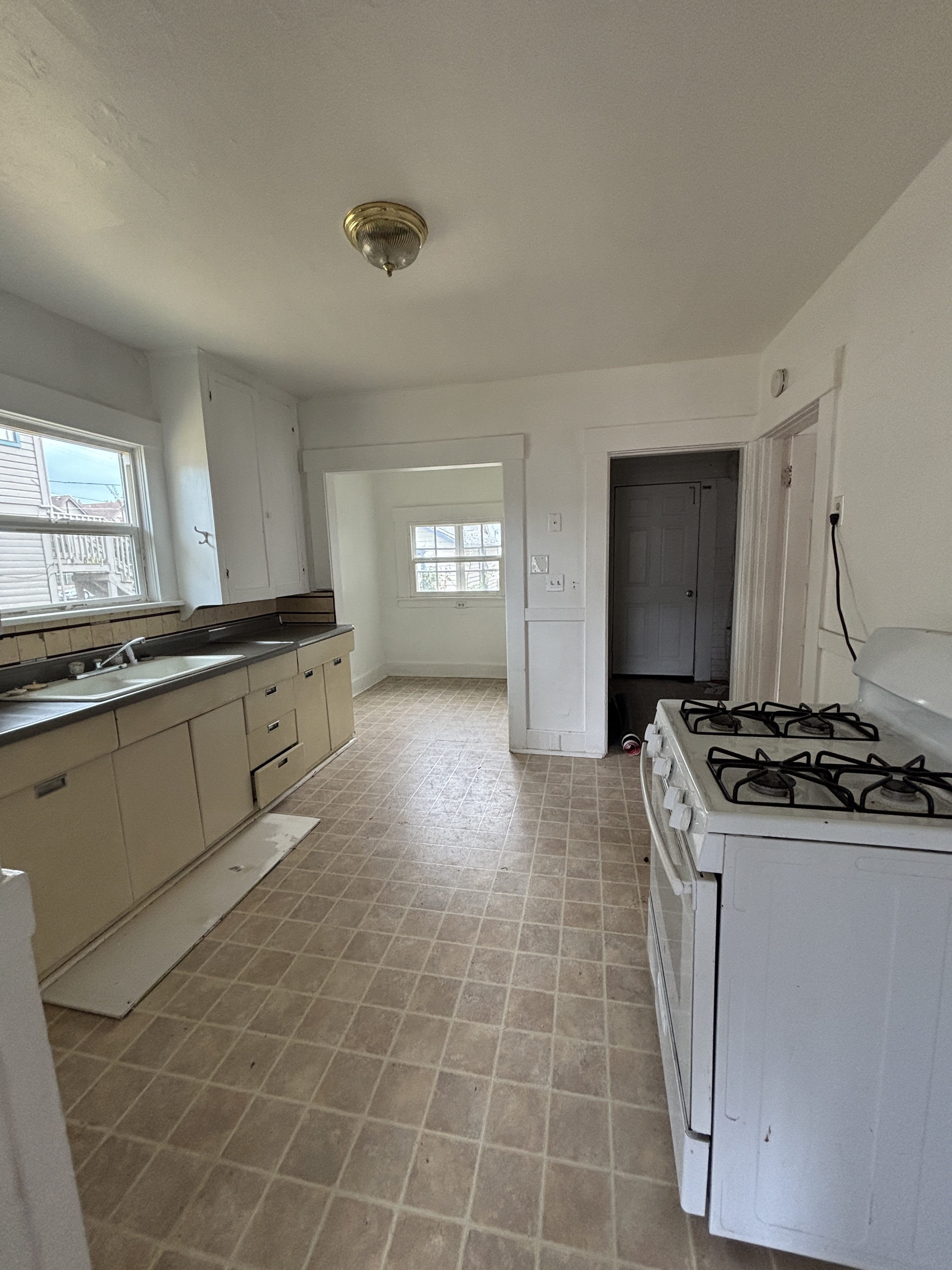 307 Sw I St – photo 3