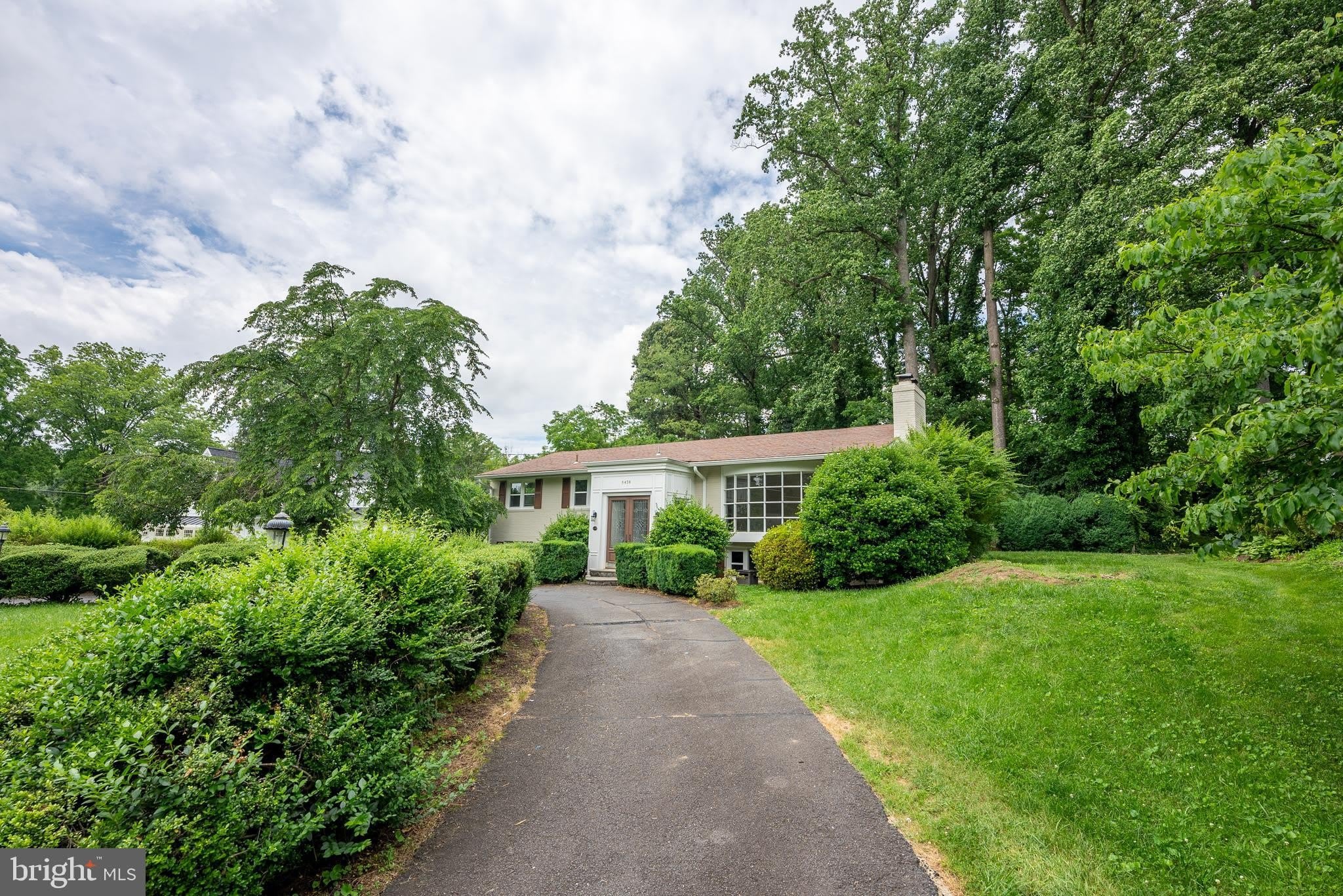 6438 WOODVILLE Drive – photo 1