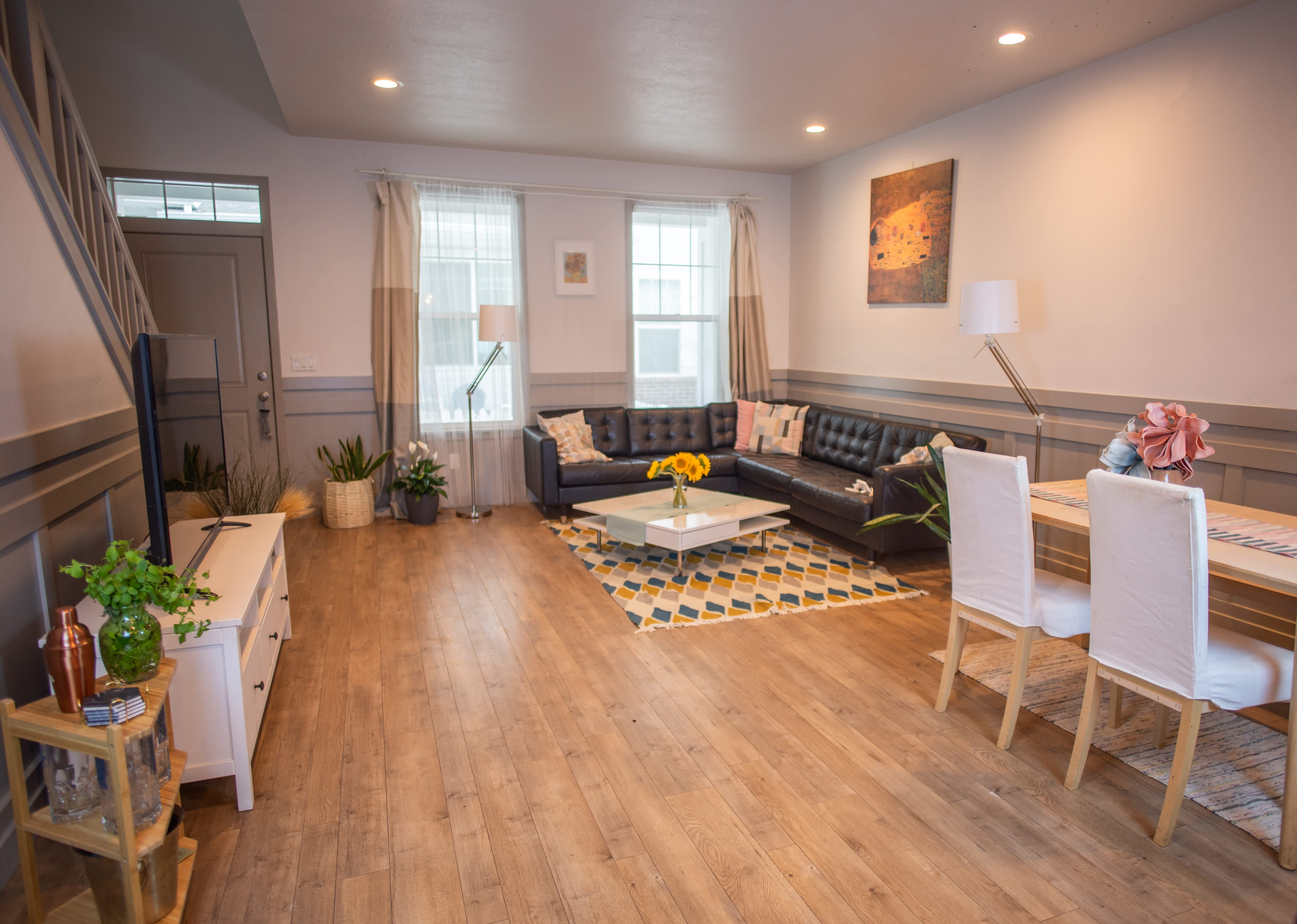 250 East Ellen Lane – photo 2