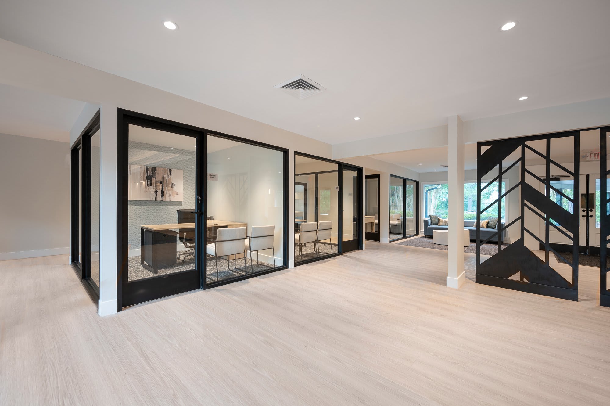 Midland Falls Apartments – photo 2