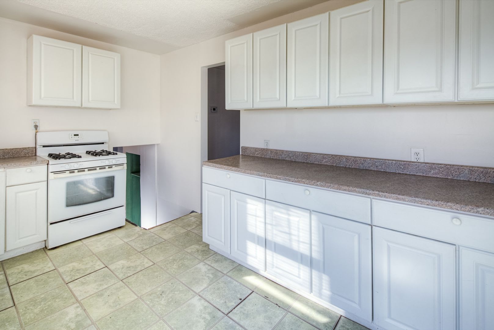 Split Level Near DE/MD line- Showing Friday 8/28 5:30pm-5:45pm and Sunday 8/30 9am-9:15am – photo 5