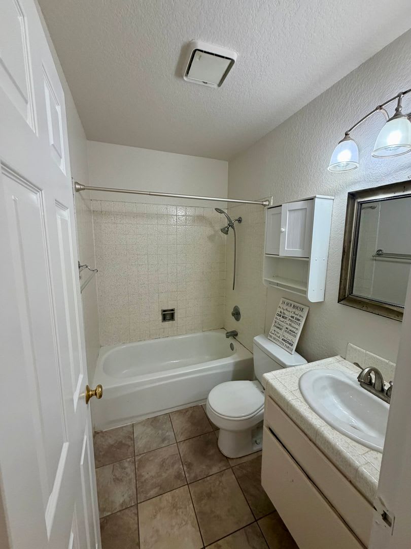 Tanglewood 3 Bedroom, Corner Unit-Single Story – photo 5