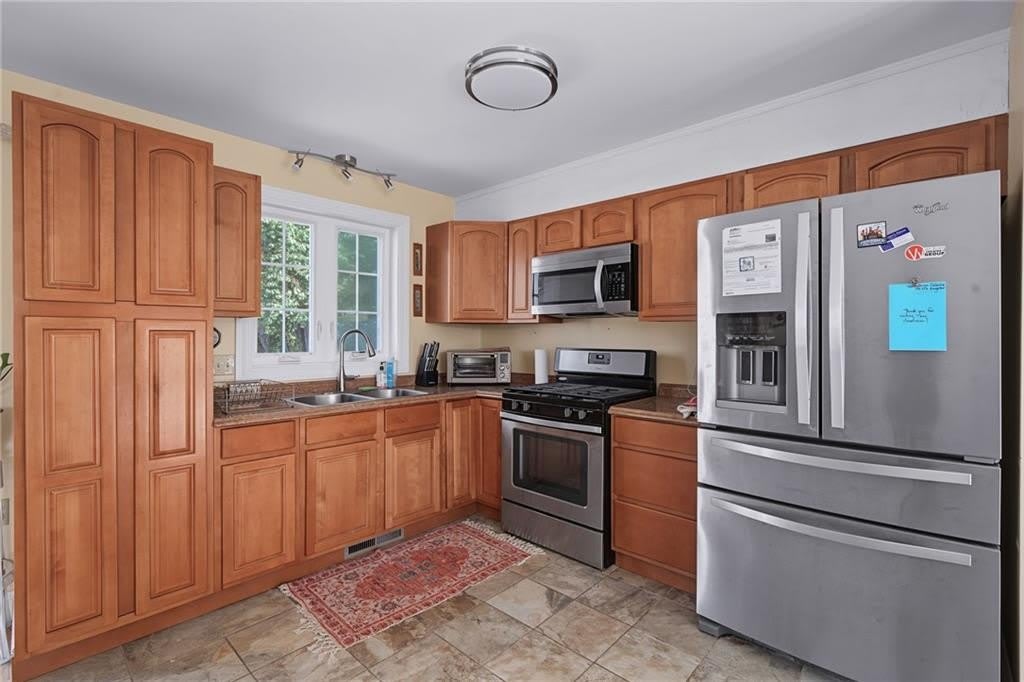 45 Oakwood Avenue – photo 2