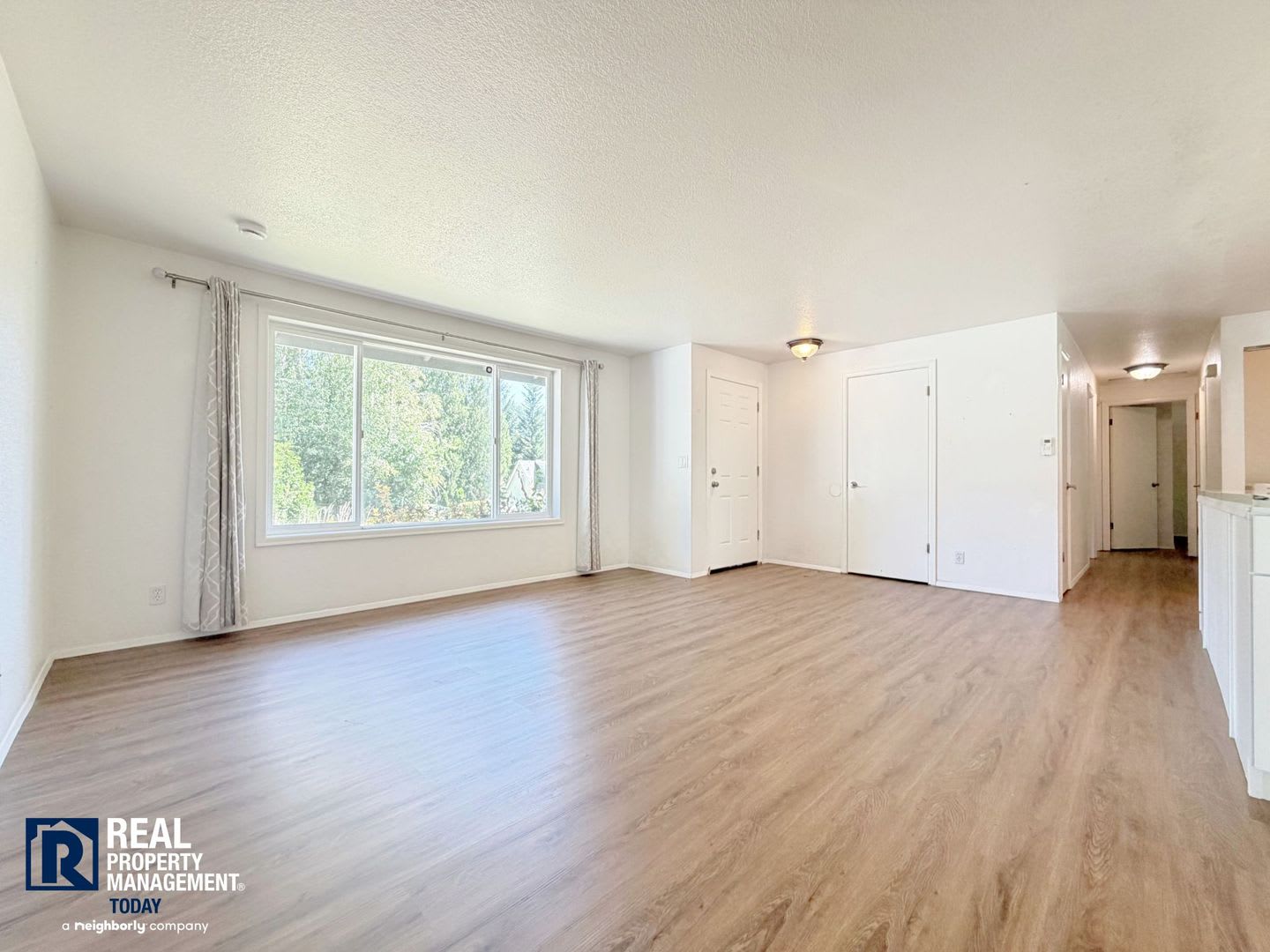 Renovated Gig Harbor Home With Water Views Fenced Yard Updated Kitchen – photo 5
