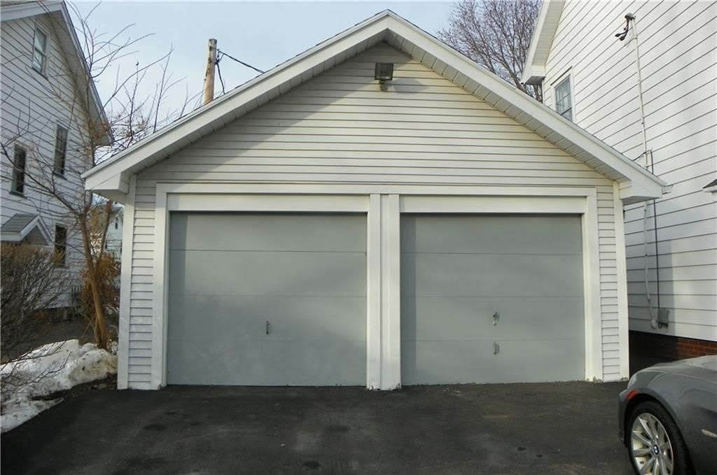 1067 N Winton Road – photo 3