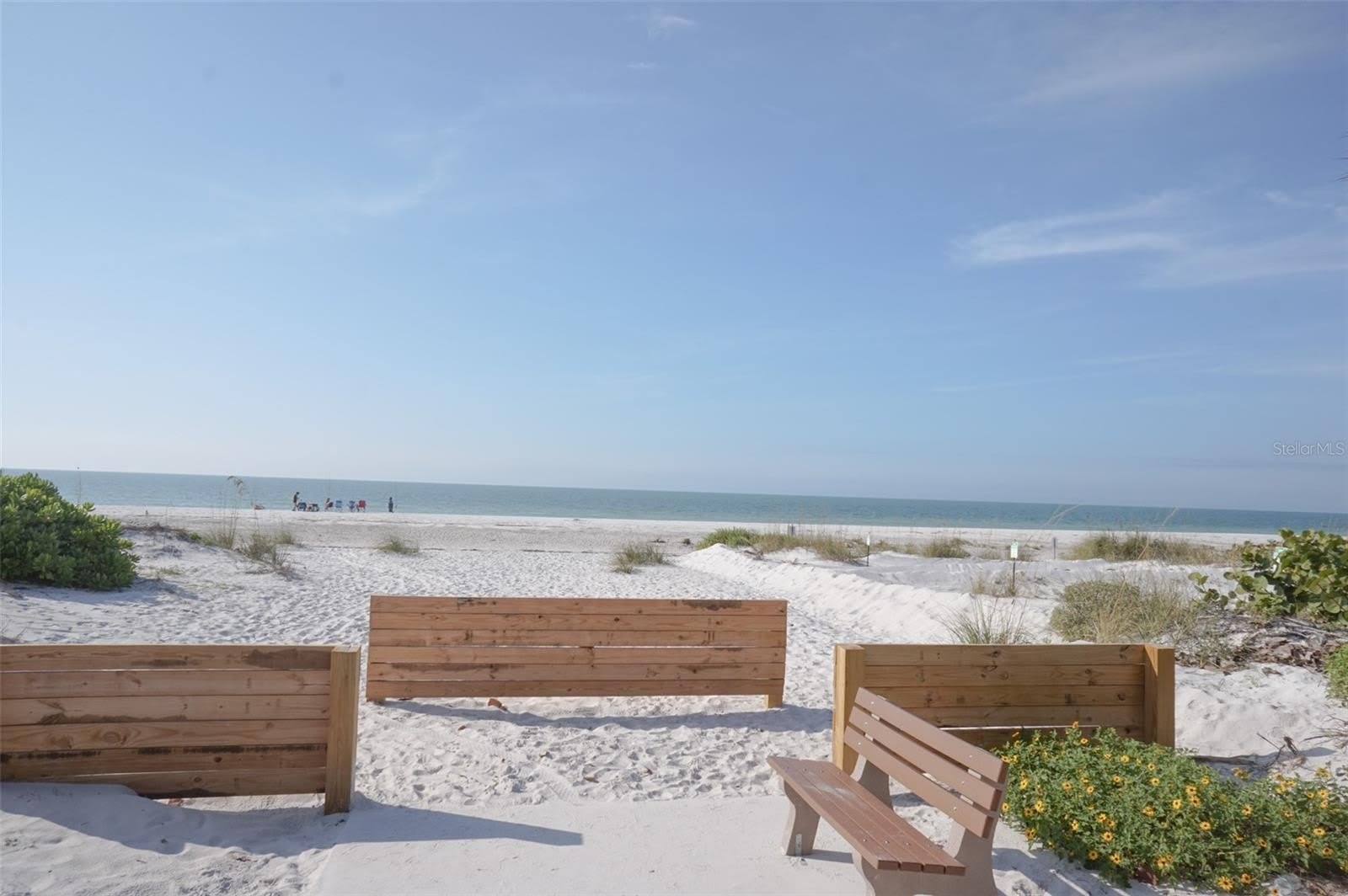 929 LANTANA Avenue – photo 3