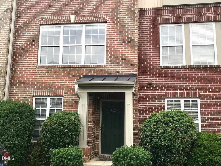 9820 Grettle Court – photo 1