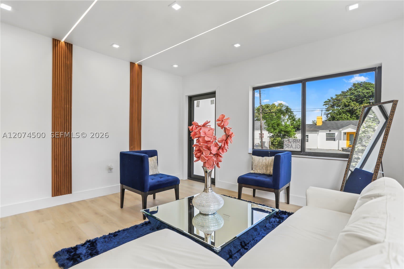 1040 NW 35th St – photo 3