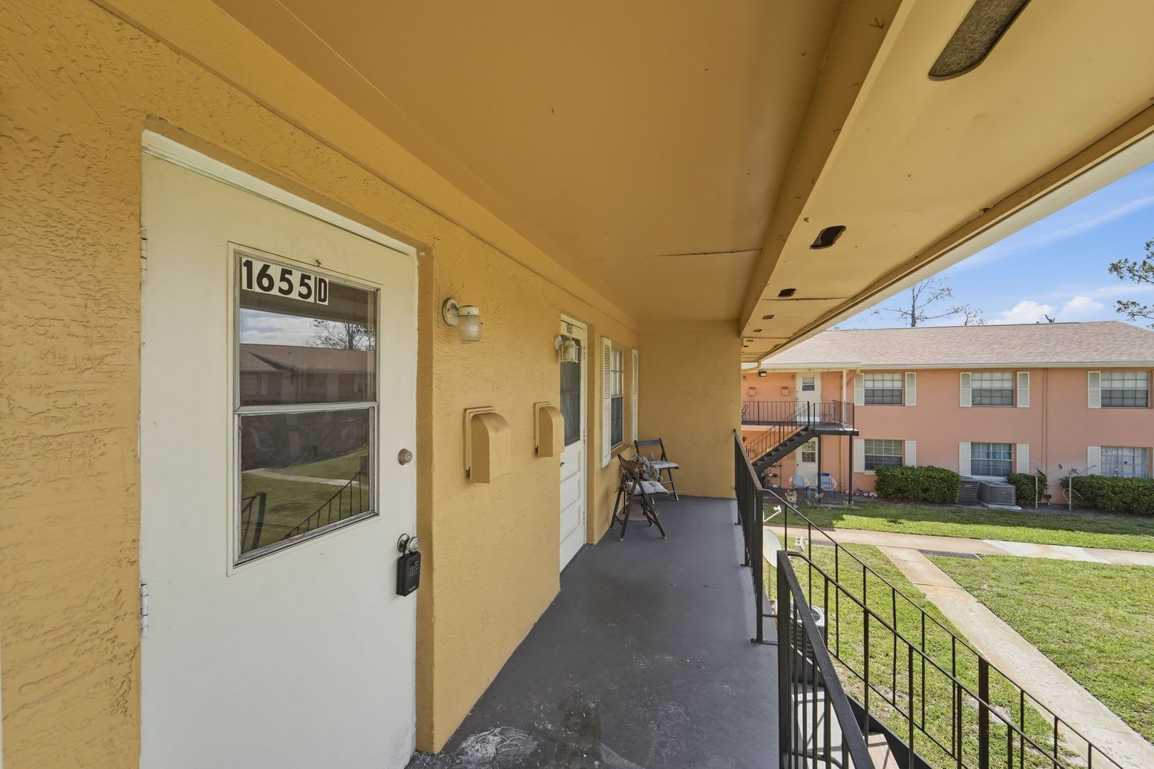 Modern & Spacious 2-Bedroom Apartment in Serene Oakridge Orlando – photo 2